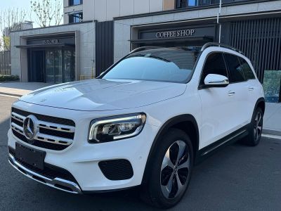 Mercedes-Benz GLB, 2021 г., чёрный, 64 000 км Mercedes-Benz 奔驰GLB, 2022 г., белый, 50 000 км