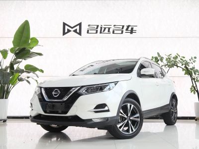 Nissan Qashqai, 2022 г., шампань / коричневый, 34 200 км Nissan 逍客, 2023 г., белый, 16 000 км