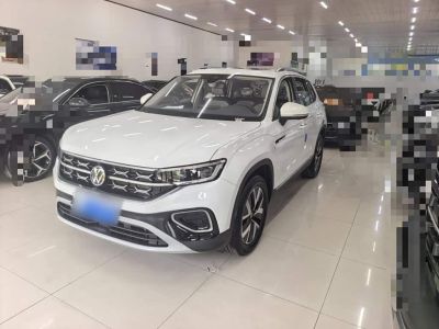 Volkswagen Tayron, 2025 г., зелёный, 1 300 км Volkswagen Tayron 2024 330TSI одна ведущая ось комплектация «Люкс Plus», исполнение «Цзиньцзе»