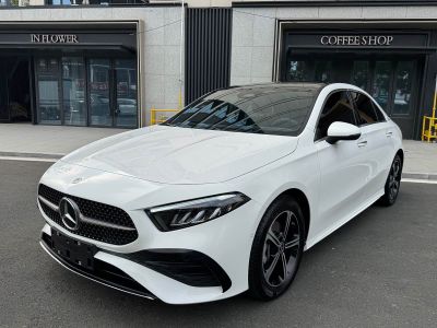 Mercedes-Benz A-Class, 2024 г., красный / фиолетовый, 28 000 км Mercedes-Benz A-Class, 2025 г., белый, 13 000 км