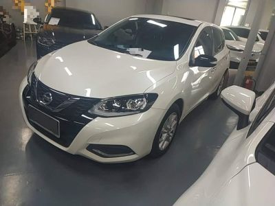 Nissan TIIDA, 2023 г., зелёный, 22 000 км Nissan 骐达TIIDA, 2024 г., белый, 18 300 км