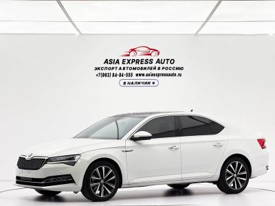 Skoda Octavia, 2023 г., белый, 34 200 км Skoda 速派, 2023 г., белый, 39 300 км