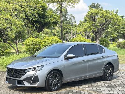 Peugeot 408, 2022 г., серебристый / серый, 50 000 км Peugeot 标致408, 2024 г., серебристый / серый, 18 000 км