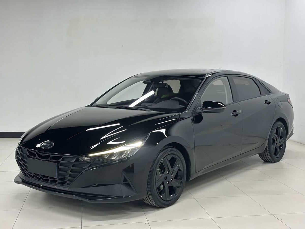 Hyundai Elantra, 2022 г., чёрный, 27 000 км Hyundai Elantra, 2022 г., чёрный, 27 000 км