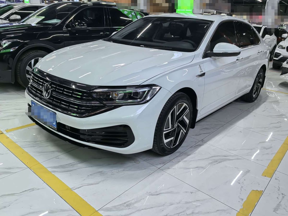 Volkswagen Sagitar, 2024 г., белый, 27 000 км Volkswagen Sagitar 2024 300TSI DSG комплектация «Чаоюэ»