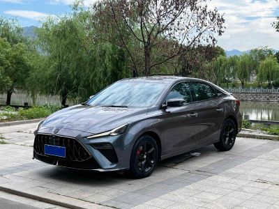 MG MG5 Scorpio, 2022 г., белый, 63 000 км MG MG5天蝎座, 2022 г., серебристый / серый, 32 000 км