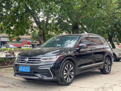 Volkswagen Tiguan L, 2024 г., чёрный, 46 100 км Volkswagen Tiguan L 2024 330TSI автомат одна ведущая ось R-Line комплектация «Юэсян»