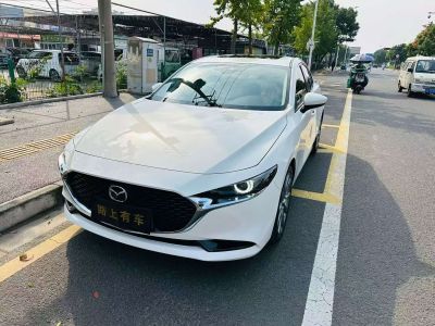 Mazda 3 Axela, 2025 г., белый, 15 600 км Mazda 马自达3 昂克赛拉, 2025 г., белый, 56 000 км