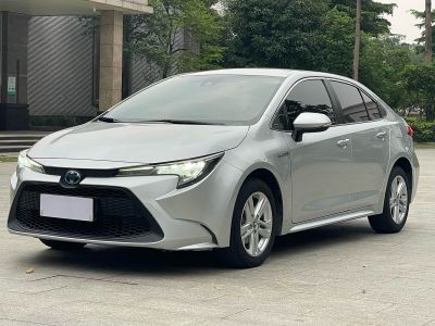 Toyota Levin, 2022 г., жёлтый / оранжевый, 55 000 км Toyota Levin, 2022 г., серебристый / серый, 53 000 км
