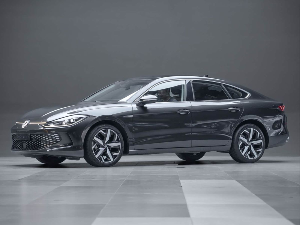 Volkswagen Lamando, 2022 г., чёрный, 38 000 км Volkswagen Lamando 2022 Lamando L 280TSI DSG комплектация «Кула»