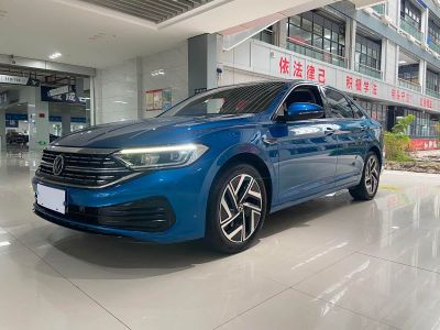 Volkswagen Sagitar, 2023 г., жёлтый / оранжевый, 39 400 км Volkswagen Sagitar 2023 300TSI DSG комплектация «Чаоюэ»
