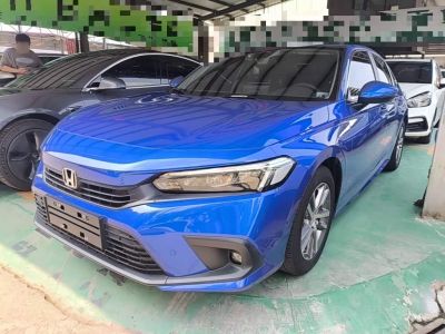 Honda Civic, 2023 г., серебристый / серый, 38 000 км Honda Civic, 2023 г., синий, 40 000 км