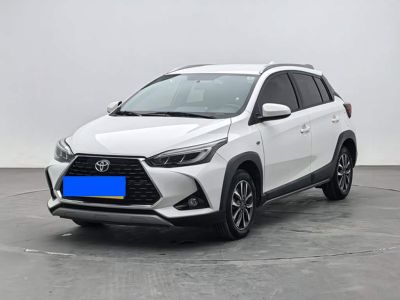 Toyota Vios, 2023 г., белый, 46 600 км Toyota Yaris L (Чжисюань), 2021 г., белый, 59 300 км