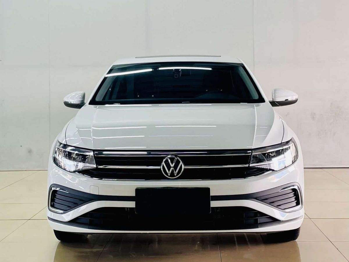 Volkswagen Bora, 2026 г., белый, 800 км Volkswagen Bora 2025 200TSI DSG комплектация «Юэсин Навигация»