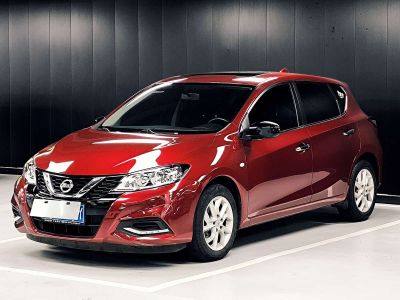 Nissan TIIDA, 2023 г., зелёный, 22 000 км Nissan 骐达TIIDA, 2024 г., красный / фиолетовый, 32 000 км