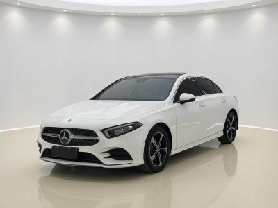 Mercedes-Benz A-Class, 2022 г., белый, 30 000 км Mercedes-Benz A级 2022 A 200 L 运动轿车动感型