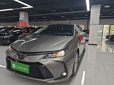 Toyota Corolla, 2021 г., белый, 19 000 км Toyota Corolla, 2021 г., серебристый / серый, 44 400 км