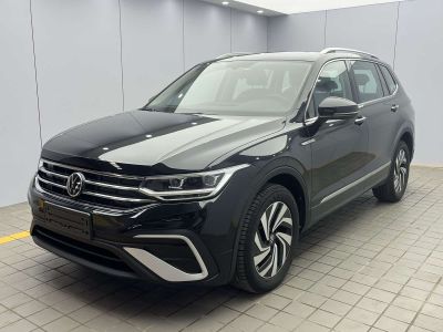 Volkswagen Tiguan L, 2023 г., чёрный, 32 900 км Volkswagen Tiguan L 2023 280TSI автомат одна ведущая ось ограниченная серия «Чаочуан»