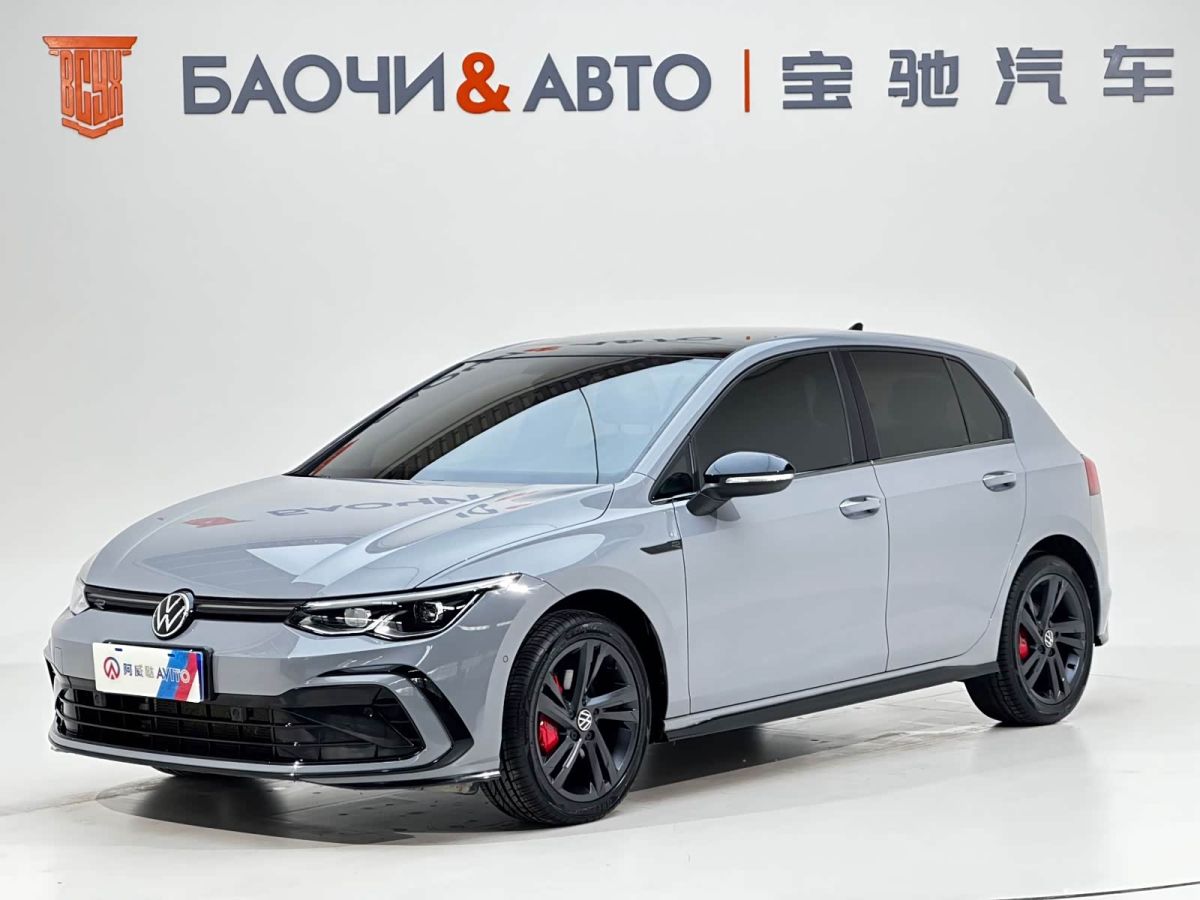 Volkswagen Golf, 2022 г., серебристый / серый, 28 000 км Volkswagen Golf 2023 280TSI DSG R-Line Lite