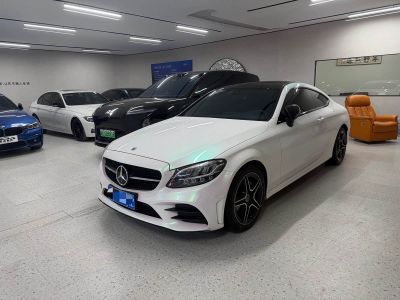 Mercedes-Benz A-Class, 2022 г., белый, 65 000 км Mercedes-Benz C-Class (импортная версия для Китая) 2023 C 260 轿跑车