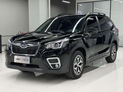 Subaru 森林人, 2021 г., белый, 40 000 км Subaru 森林人, 2021 г., чёрный, 46 000 км