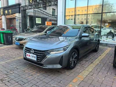 Nissan Sylphy, 2023 г., белый, 71 400 км Nissan Sylphy, 2023 г., серебристый / серый, 25 000 км