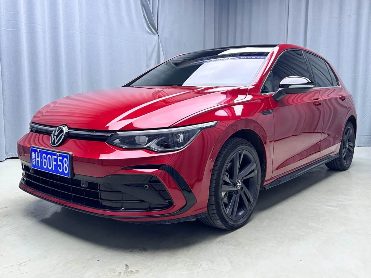 Volkswagen Golf, 2022 г., красный / фиолетовый, 23 000 км Volkswagen Golf 2023 280TSI DSG R-Line Lite