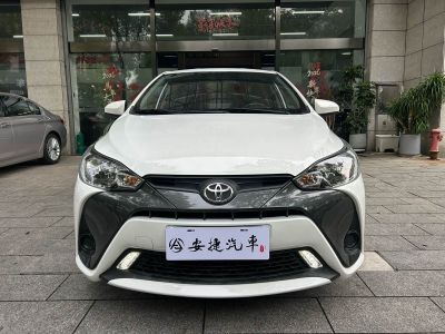 Toyota Vios, 2023 г., белый, 46 600 км Toyota Yaris L (Чжисюань), 2021 г., белый, 63 000 км