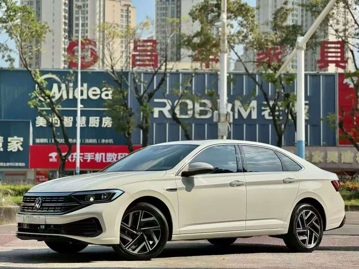 Volkswagen Sagitar, 2025 г., белый, 5 000 км Volkswagen Sagitar 2025 300TSI DSG комплектация «Чаоюэ»