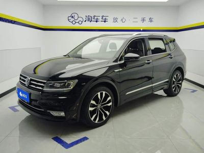 Volkswagen Tiguan L, 2021 г., чёрный, 31 900 км Volkswagen Tiguan L 2021 330TSI автомат одна ведущая ось R-Line комплектация «Юэсян»
