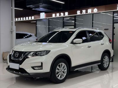 Nissan X-Trail, 2022 г., белый, 54 500 км Nissan X-Trail, 2023 г., белый, 27 000 км