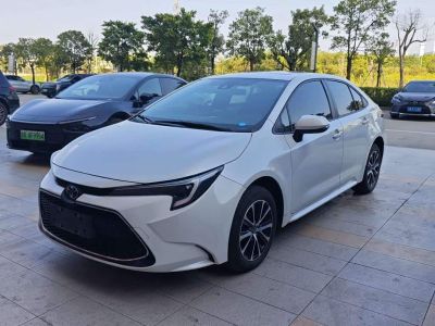 Toyota Levin, 2023 г., серебристый / серый, 36 000 км Toyota Levin, 2024 г., белый, 28 100 км