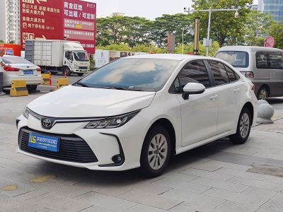 Toyota Corolla, 2024 г., белый, 80 000 км Toyota Corolla, 2025 г., белый, 15 000 км