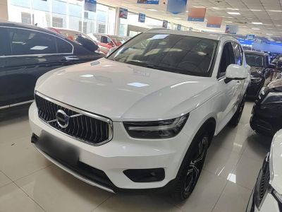 Volvo 沃尔沃XC40, 2021 г., белый, 26 000 км Volvo 沃尔沃XC40, 2021 г., белый, 74 300 км