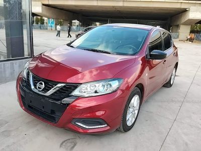 Nissan TIIDA, 2021 г., красный / фиолетовый, 51 000 км Nissan 骐达TIIDA, 2022 г., красный / фиолетовый, 67 500 км