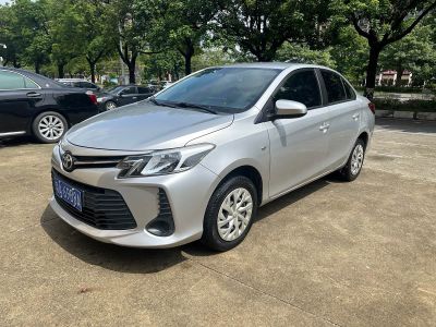 Toyota Vios, 2021 г., белый, 26 100 км Toyota Vios, 2021 г., серебристый / серый, 78 000 км