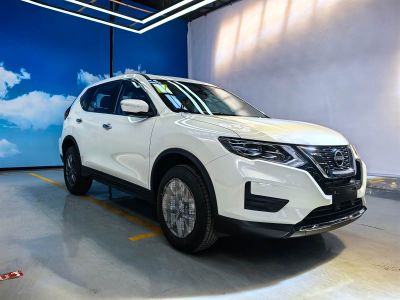 Nissan X-Trail, 2025 г., белый, 8 000 км Nissan X-Trail, 2026 г., белый, 100 км
