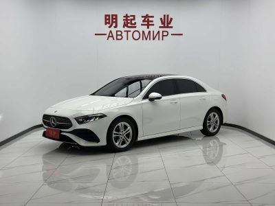 Mercedes-Benz A-Class, 2024 г., белый, 26 000 км Mercedes-Benz A级 2023 A 180 L