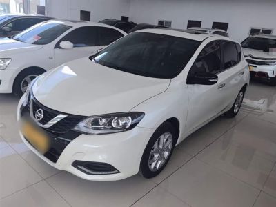 Nissan TIIDA, 2021 г., красный / фиолетовый, 51 000 км Nissan 骐达TIIDA, 2023 г., белый, 33 200 км