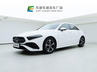 Mercedes-Benz A-Class, 2024 г., белый, 26 000 км Mercedes-Benz A级 2023 A 200 L комплектация «Стиль»