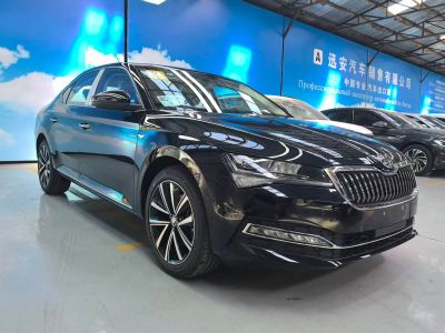 Skoda Superb, 2024 г., чёрный, 8 500 км Skoda 速派, 2026 г., чёрный, 100 км
