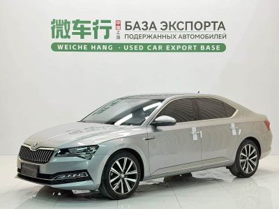 Skoda Superb, 2024 г., белый, 37 000 км Skoda 速派, 2024 г., серебристый / серый, 9 000 км