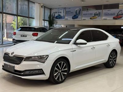 Skoda Superb, 2024 г., белый, 37 000 км Skoda 速派, 2024 г., белый, 37 000 км