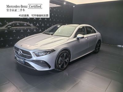 Mercedes-Benz A-Class, 2023 г., красный / фиолетовый, 20 600 км Mercedes-Benz A-Class, 2023 г., серебристый / серый, 28 000 км