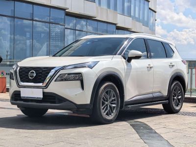 Nissan X-Trail, 2023 г., белый, 28 000 км Nissan X-Trail, 2023 г., белый, 33 000 км