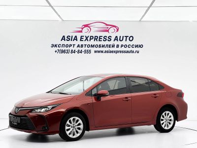 Toyota Corolla, 2022 г., белый, 48 000 км Toyota Corolla, 2022 г., красный / фиолетовый, 39 700 км