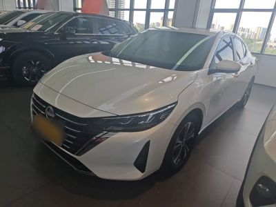 Nissan Sylphy, 2023 г., серебристый / серый, 60 900 км Nissan Sylphy, 2024 г., белый, 15 200 км
