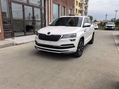 Skoda Karoq, 2023 г., белый, 34 000 км Skoda 柯珞克, 2023 г., белый, 45 000 км