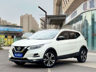 Nissan Qashqai, 2022 г., белый, 45 000 км Nissan 逍客, 2022 г., белый, 50 000 км