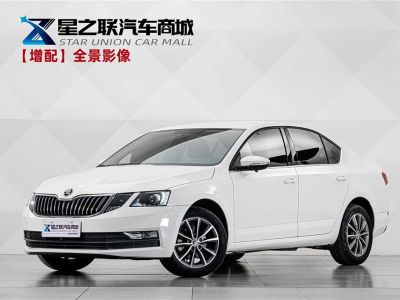 Skoda Octavia, 2021 г., чёрный, 60 000 км Skoda 明锐, 2022 г., белый, 46 900 км